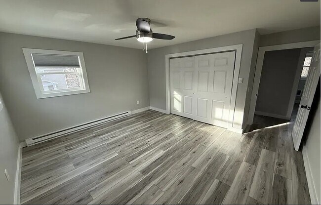 Foto del edificio - 12 Hunnewell Rd