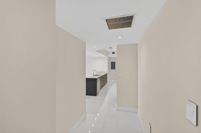 Foto del edificio - 55 SE 6th St