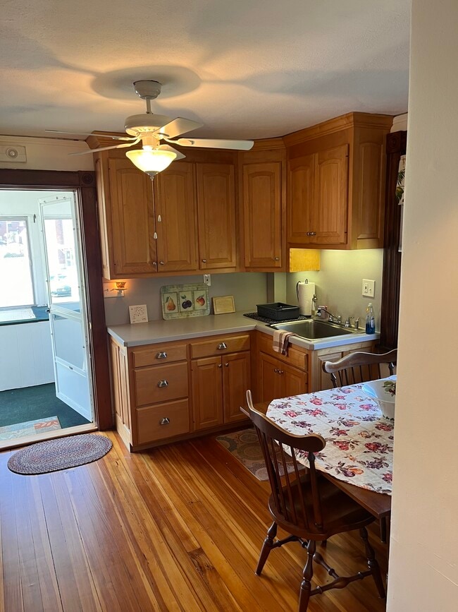 Kitchen - 48 Church St