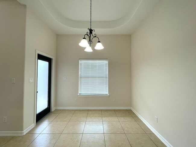 Building Photo - 519 Edgewood Ave