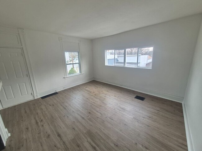 Foto del edificio - Charming 2-Bedroom Home with Fenced Yard in Covington!