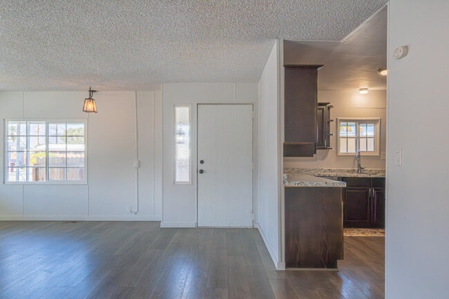 Building Photo - 32480 San Miguelito Dr