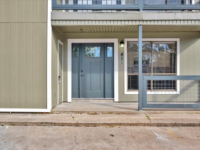 Building Photo - 41 Harbour Row Dr