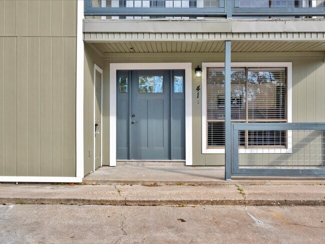 Foto del edificio - 41 Harbour Row Dr