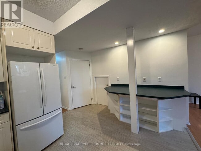 Photo du bâtiment - 32 Ward Dr