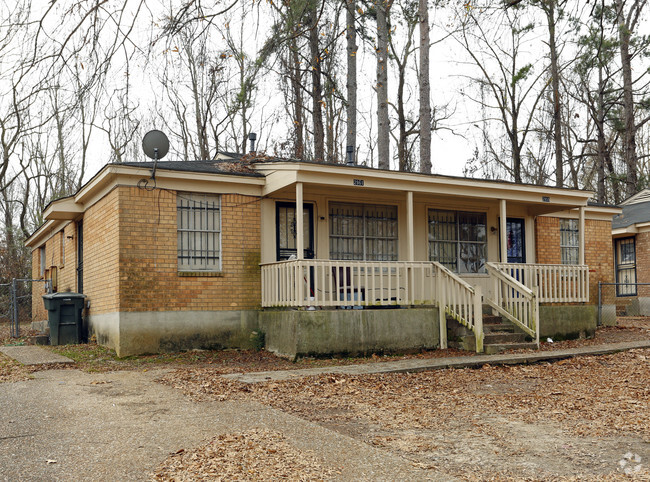 Building Photo - Elbert Duplexes