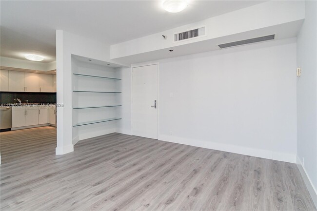 Foto del edificio - 3530 Mystic Pointe Dr