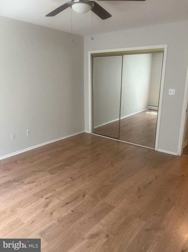 Foto del edificio - 208 Garnet Dr