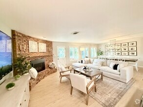 Building Photo - 8000 Westlorne Ct