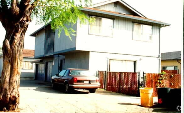Building Photo - 128 N Grant St