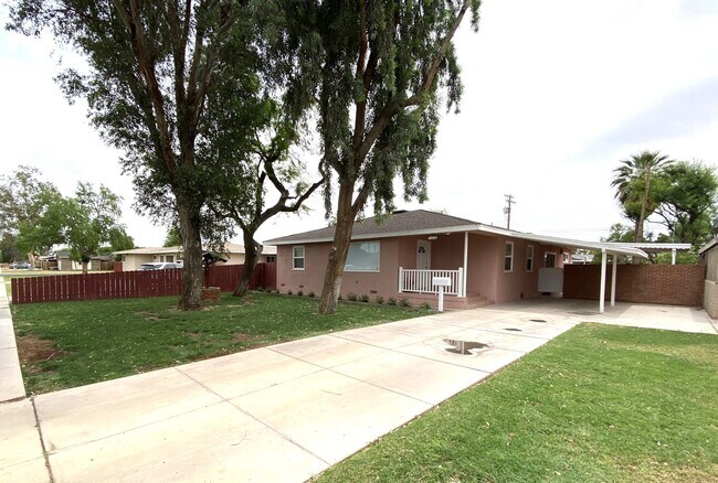 Building Photo - Holtville Home for Rent
