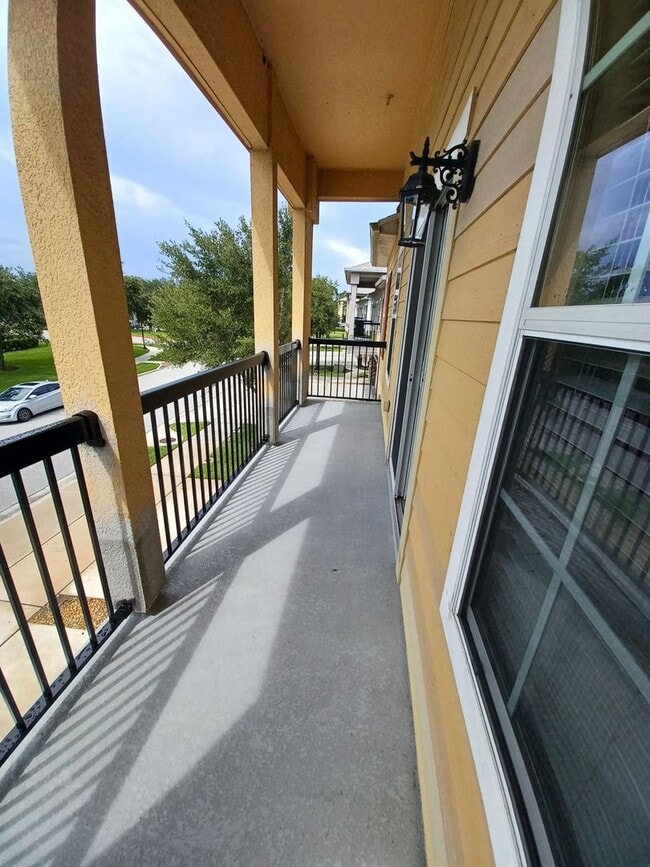 Building Photo - 1642 Scarlet Oak Loop