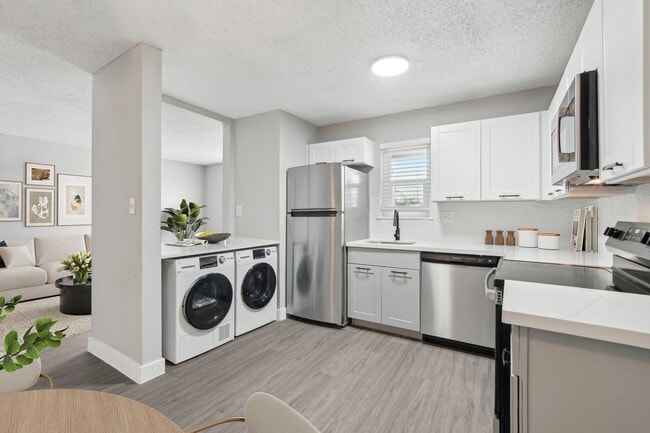 Building Photo - The Gaucho on Glendale Apartments