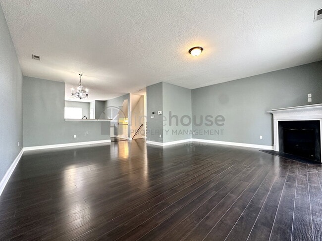 Foto del edificio - 4452 Leamore Square Rd