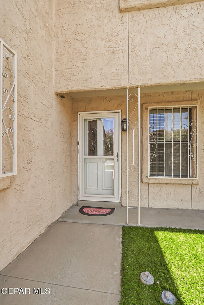 Building Photo - 6141 Sierra Valle Ln