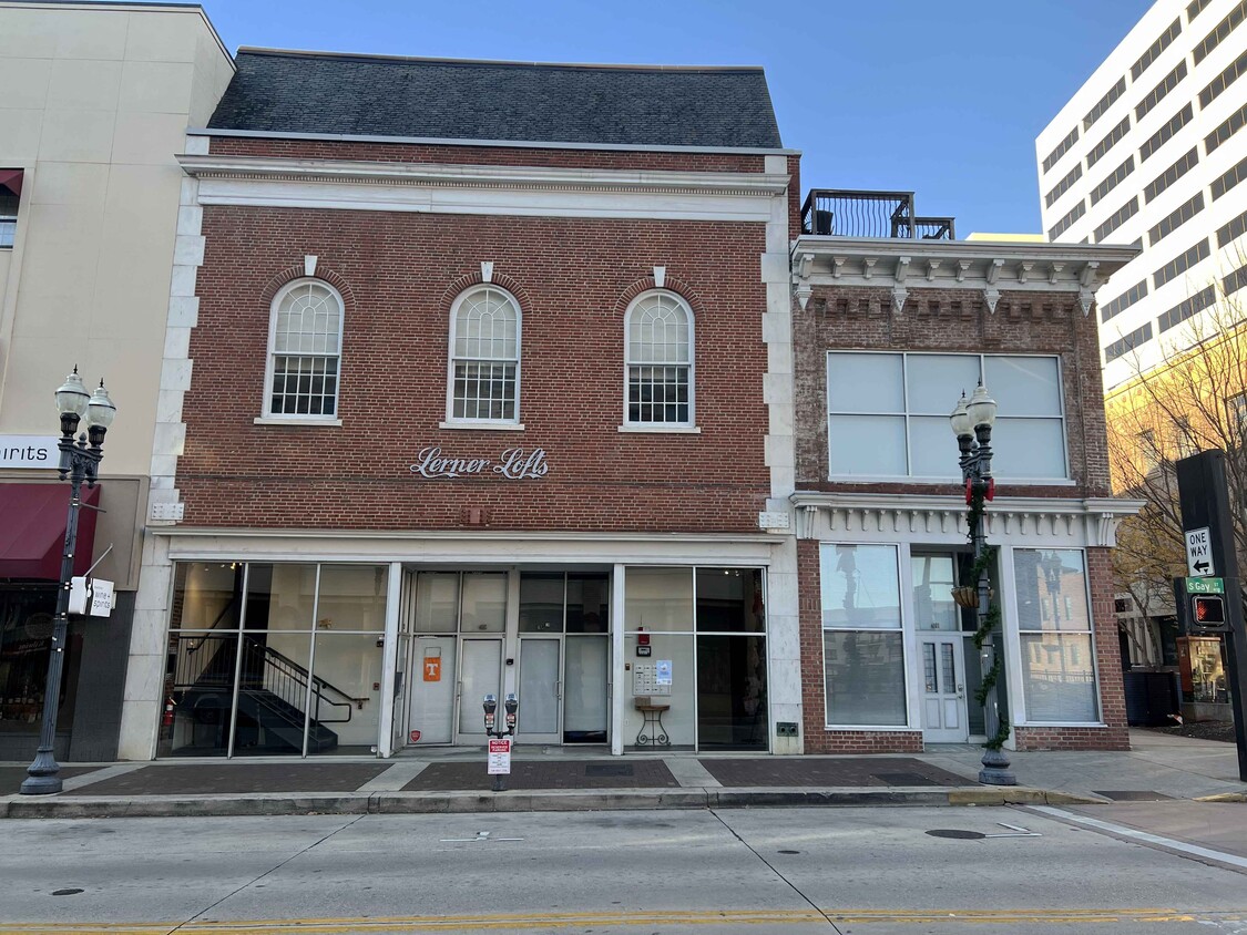 Lerner Loft G@y Street Building Entrance - 403 S Gay St