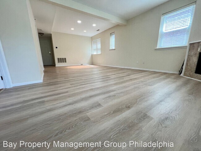 Foto del edificio - 1 br, 1.5 bath House - 237 Montgomery Ave ...