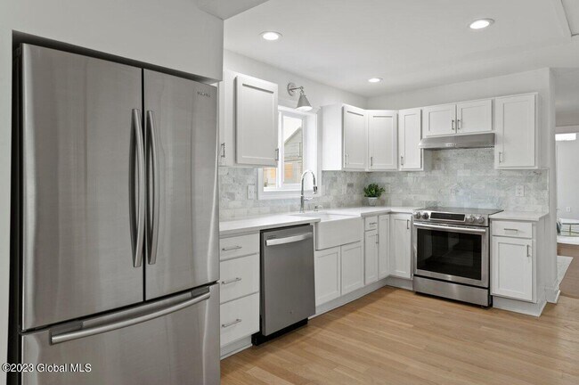 Building Photo - 29 Beekman St