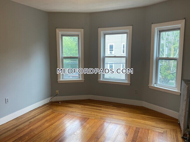 Building Photo - 284 Boston Ave