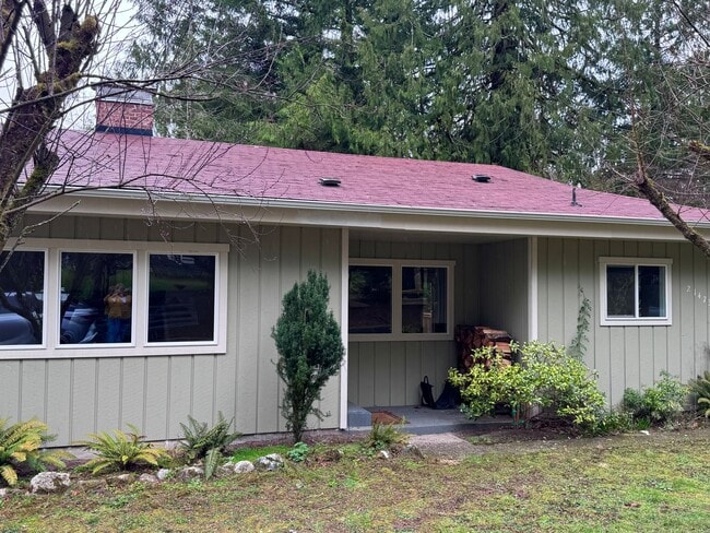 Photo - Location Location Location....plus a darling one story cottage House