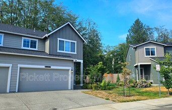 Building Photo - 6477 Hornet Cir NE