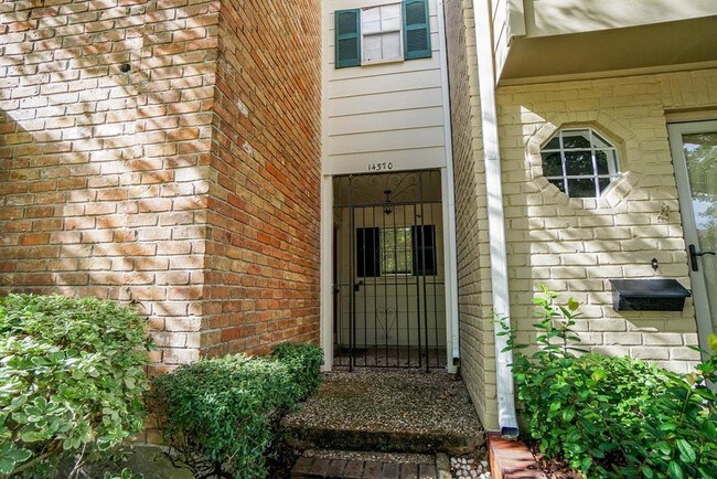 Building Photo - 14370 Misty Meadow Ln