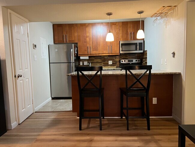 Building Photo - 7685 Northcross Dr