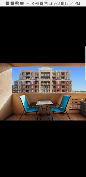 Foto del edificio - 1301 N Courthouse Rd