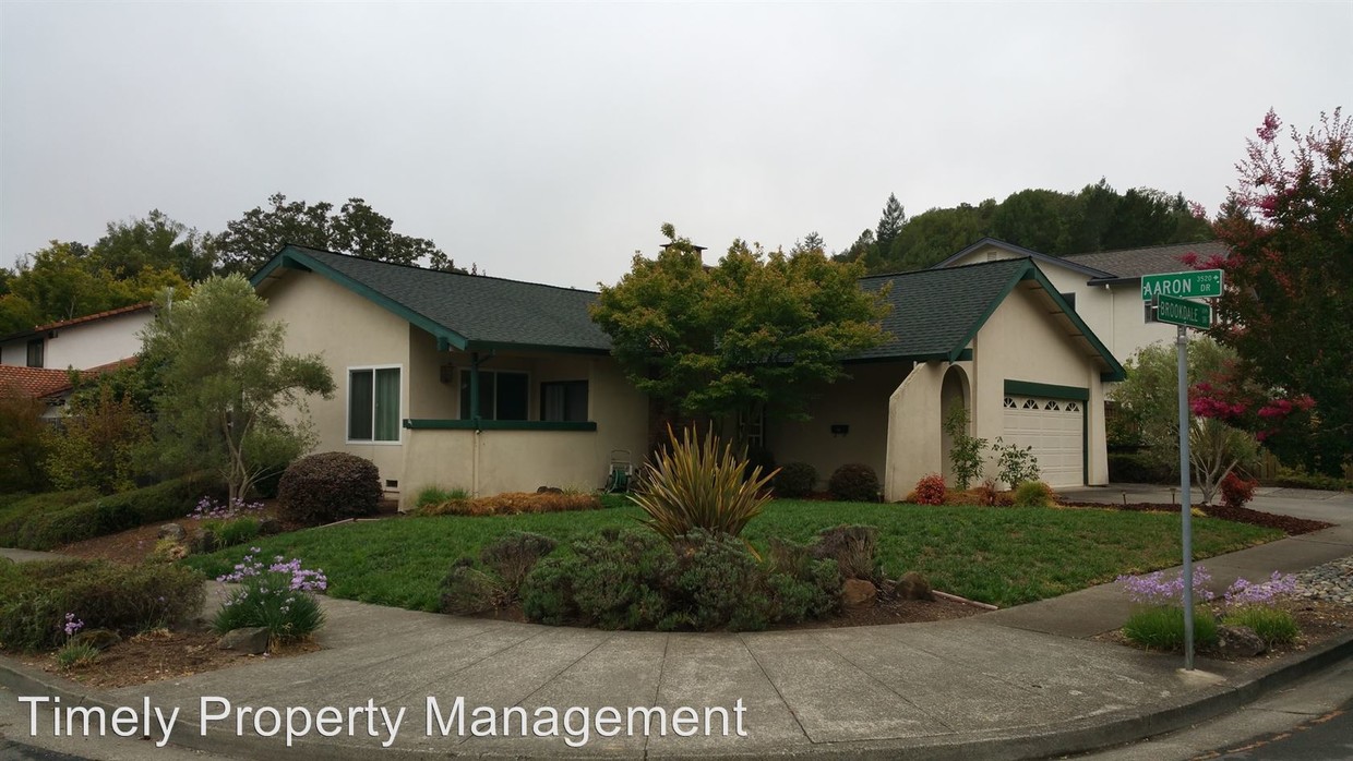Primary Photo - 3566 Brookdale Dr