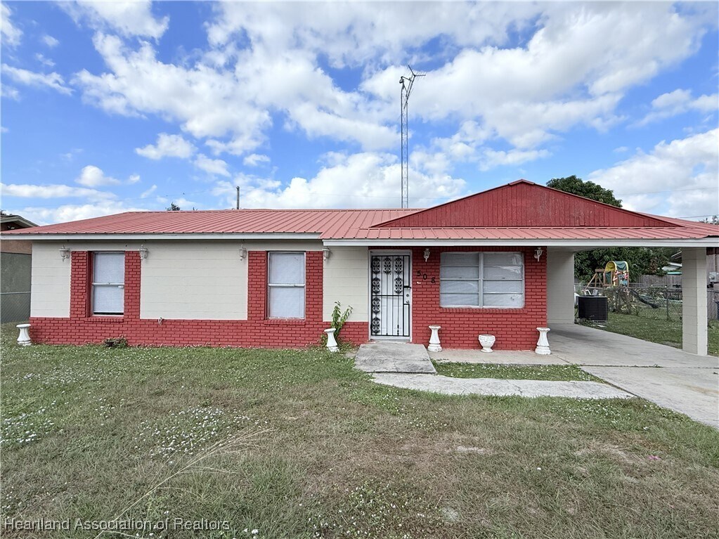 Primary Photo - 508 W Hal McRae Blvd