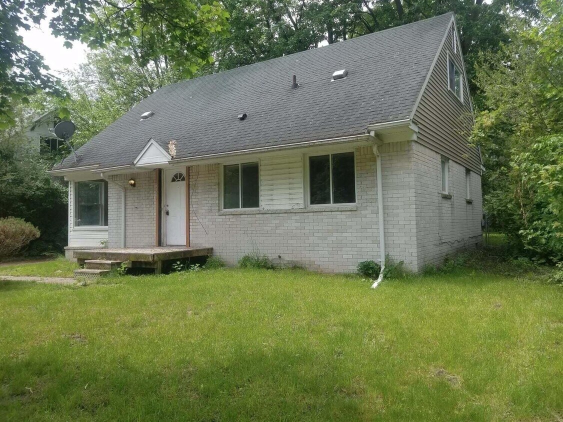 Foto principal - 678 Cayuga St