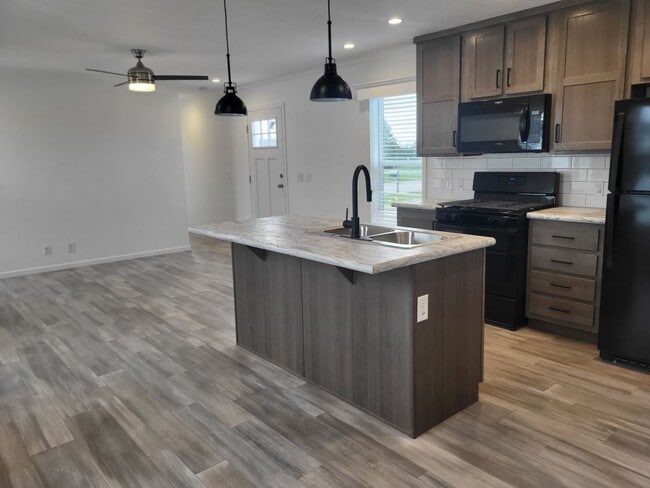 Foto del edificio - 140 Flamingo Dr