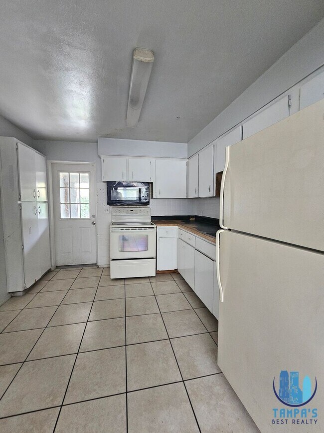 Foto del edificio - 1212 W Marjorie St
