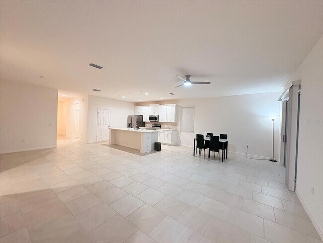 Foto del edificio - 1568 Sky Lks Dr