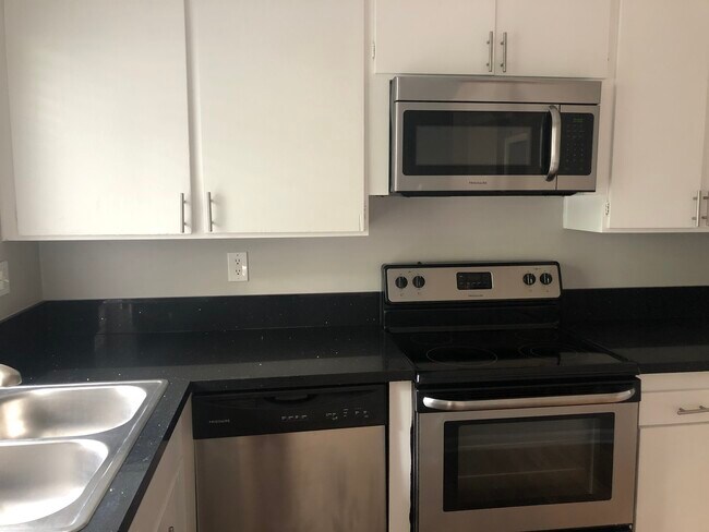 Kitchen - 4133 Kansas St