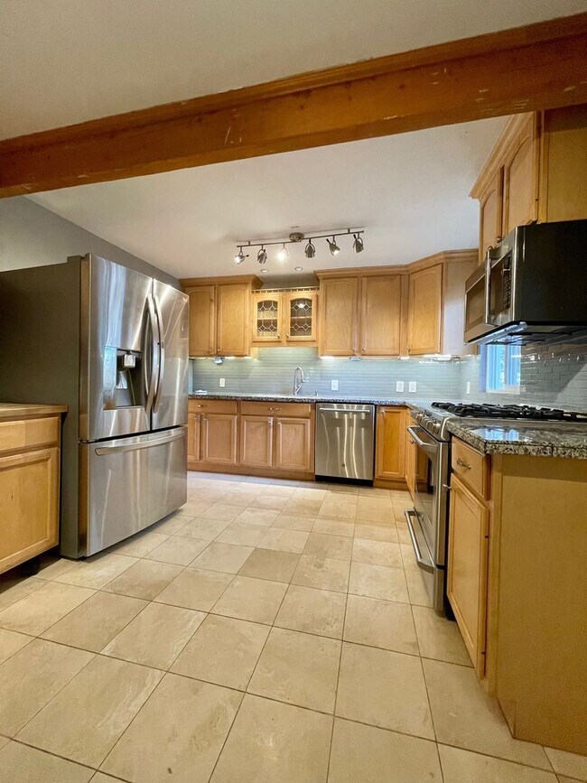 Foto del edificio - Large home in great West Slope location!