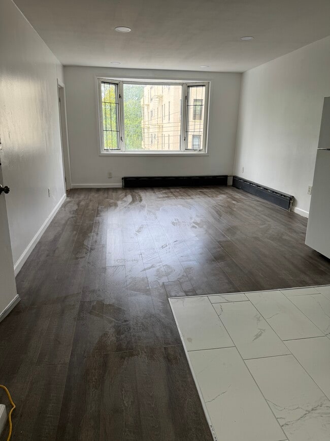 Living room - 54 Ravine Ave