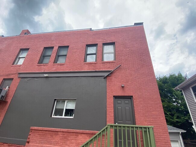 Foto del edificio - 1447 State Ave