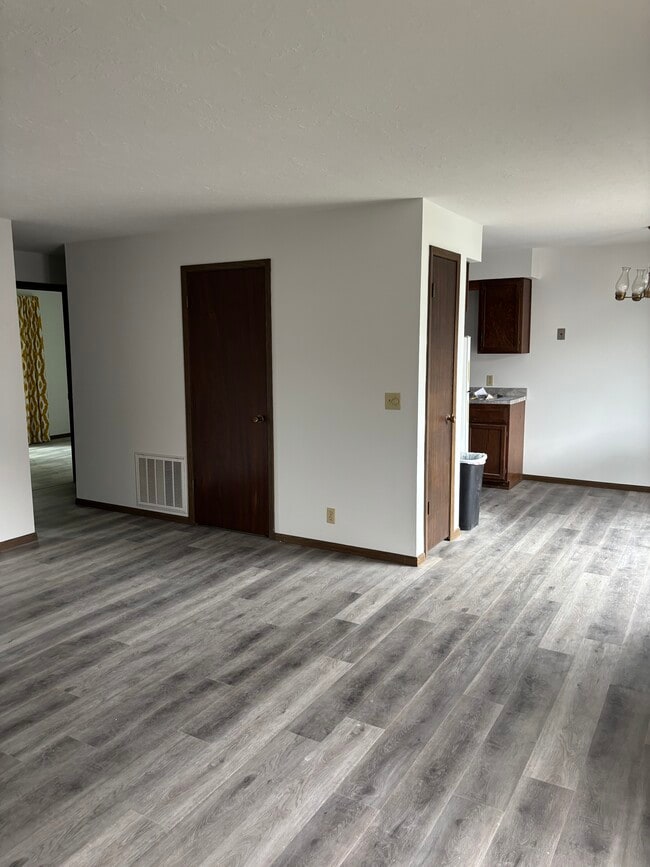 Sala de estar - 315 S Ridge Dr