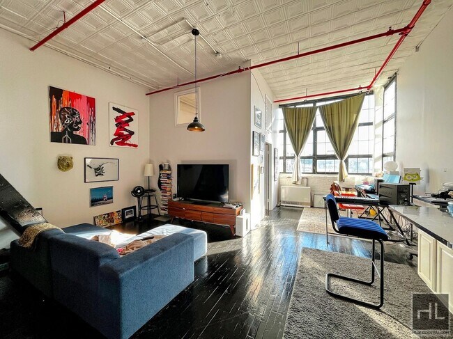 Foto del edificio - 248 McKibbin St