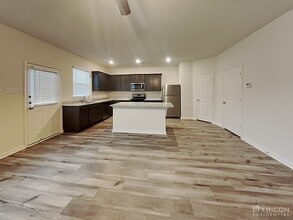 Building Photo - 921 Mallorie Ln