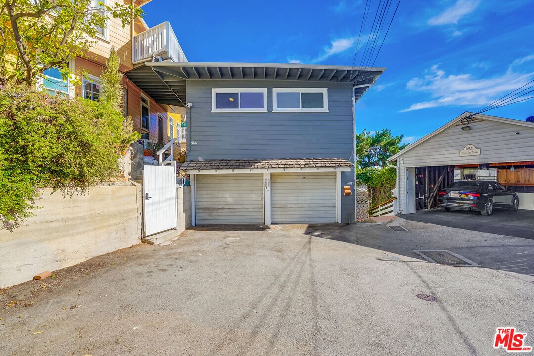 39 2 Bedroom Apartments for Rent in Beachwood Canyon, CA Westside Rentals