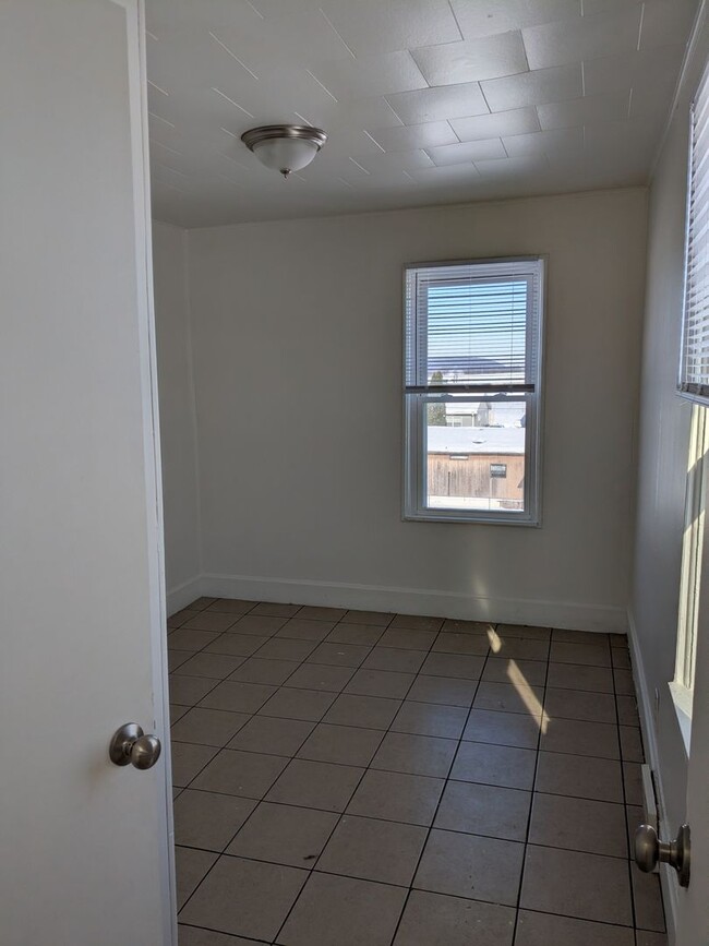 Foto del edificio - 2 bedroom 1 bath