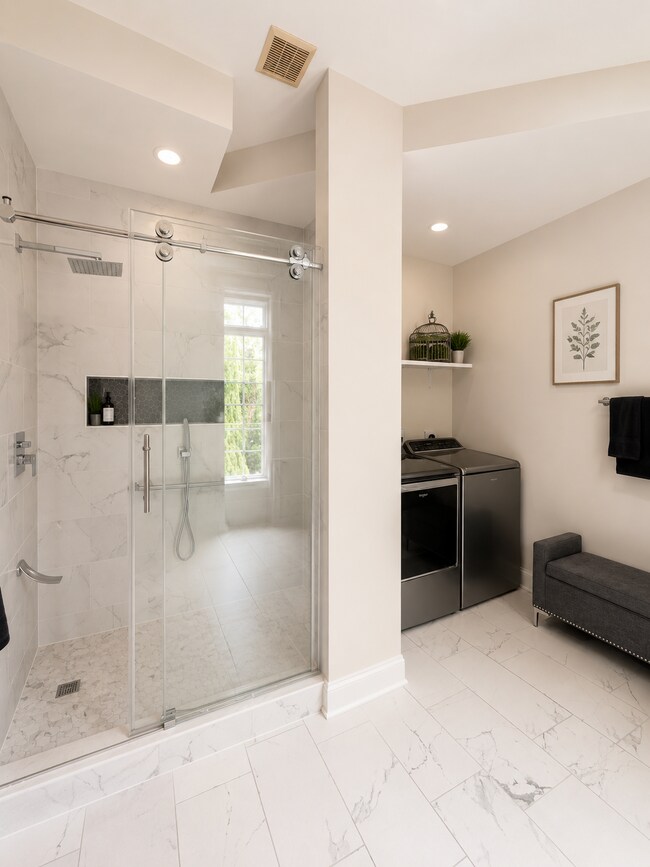 Lavadero - 607 Brockman Ct