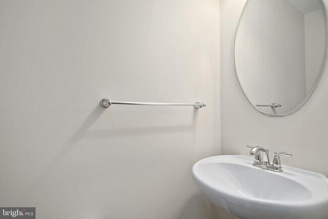 Foto del edificio - 7376 Matchbox Alley