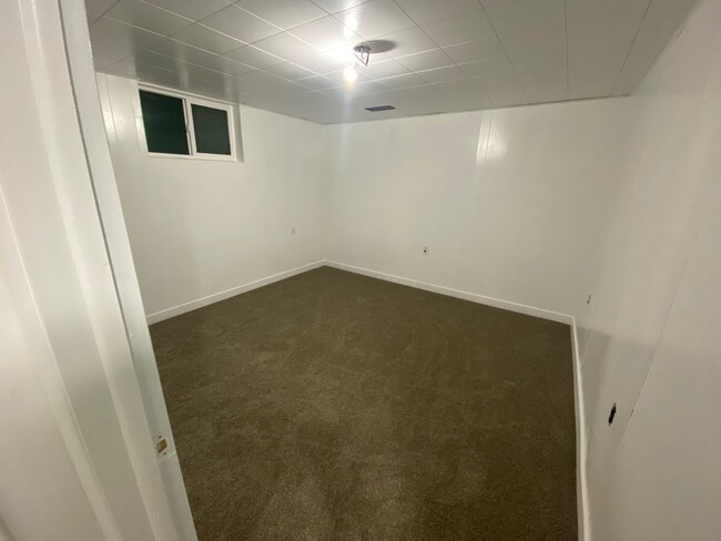 Bedroom 3 - 45 Lynnwood Dr