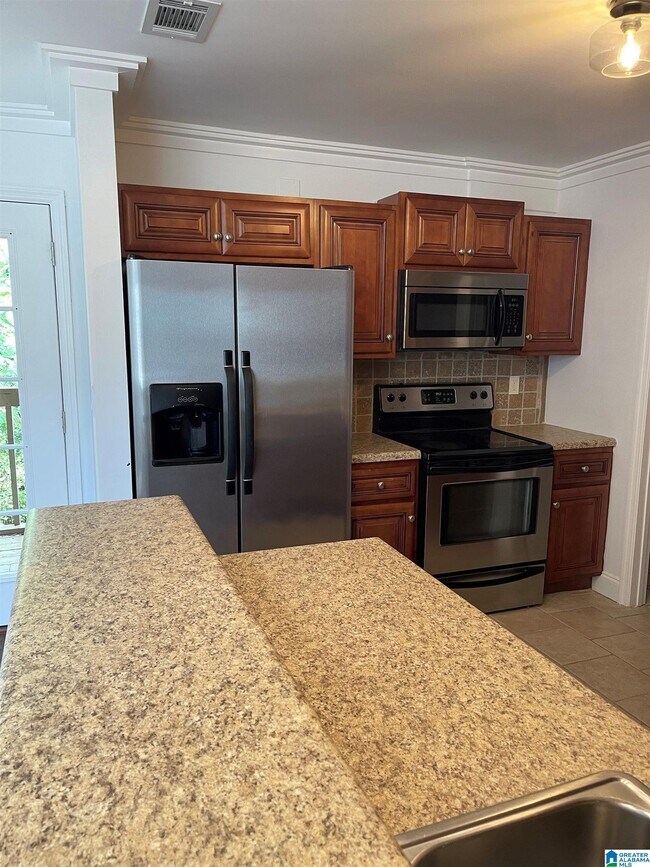 Foto del edificio - 3034 Cahaba Cliffs Dr