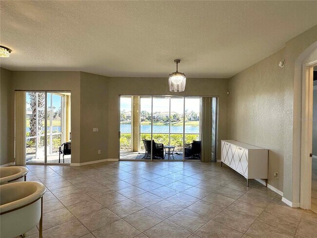 Foto del edificio - 1326 Emerald Dunes Dr