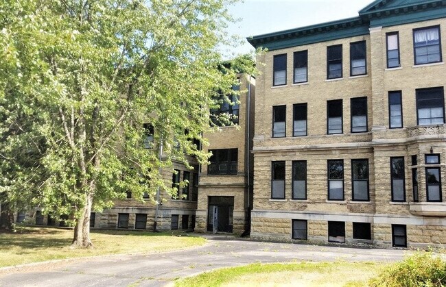 Foto del edificio - Lawler School Lofts