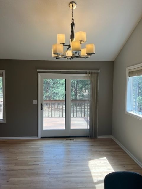 Building Photo - Stunning 6 Bed, 3 Bath Home in the Country!